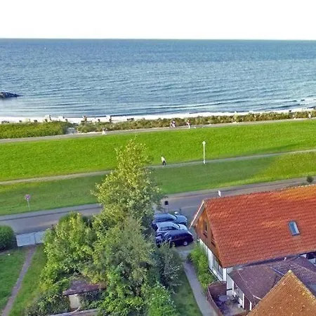 Dom wakacyjny Heimathafen Direkt Am Mit Eingez Garten