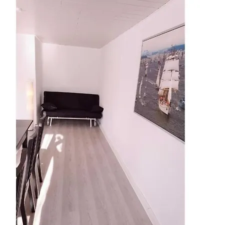 Dom wakacyjny Heimathafen Direkt Am Mit Eingez Garten